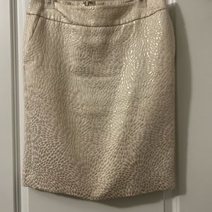 Loft textured skirt, fully lined